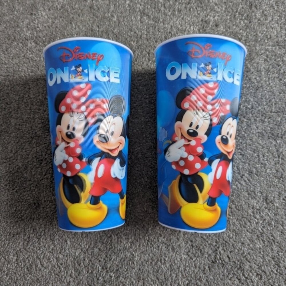 2 Disney On Ice Mickey Mouse Minnie Mouse Hologram Cup No Lid. Disney Lot